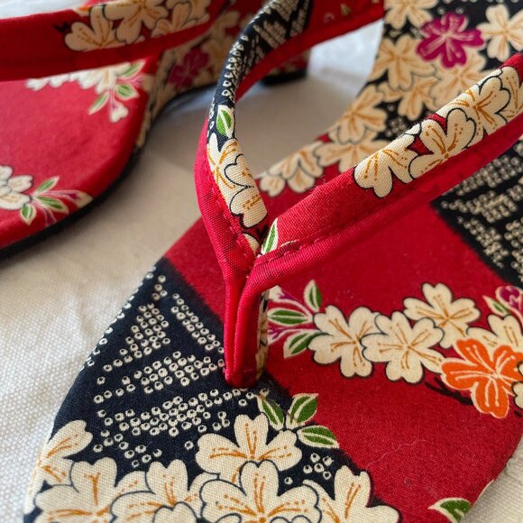 Japanese Wedge Sandals - Geta Style Strap - Picture 4 of 7